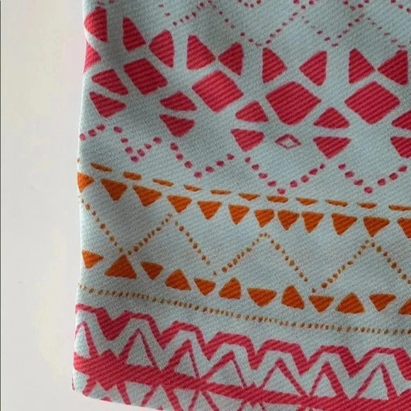 AQUA Geometric Print Blue Shorts - Picture 4 of 8